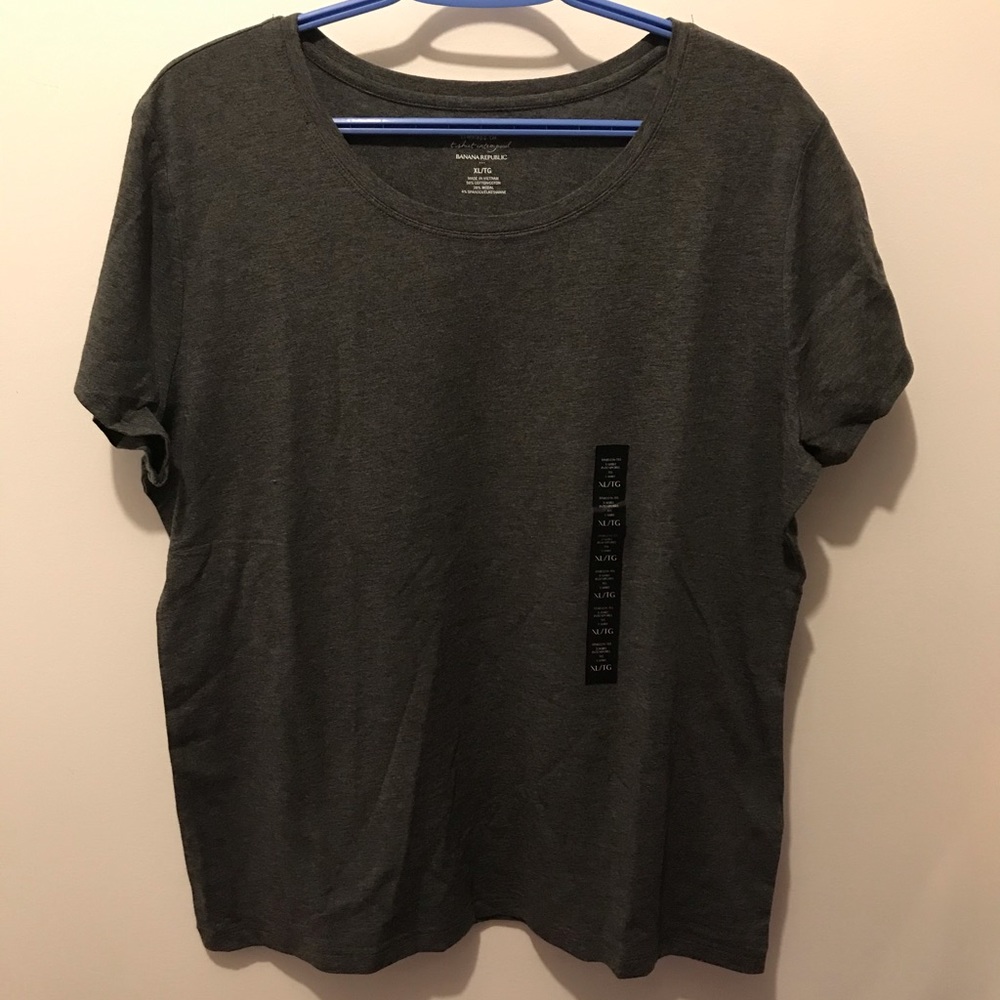 NWT Banana Republic T-Shirt